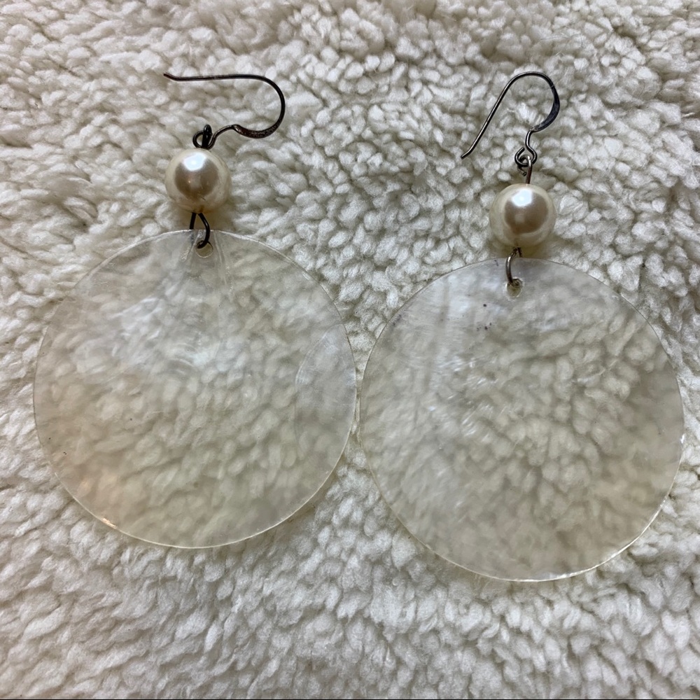 Mother of Pearl Disc Earrings - Picture 5 of 7